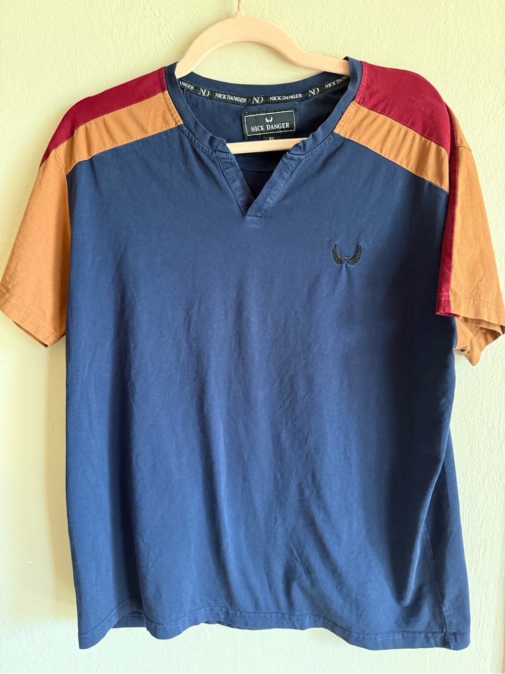 Nick Danger Colorblock V-Neck Short Sleeve Shirt Blue Red Gold Size XL